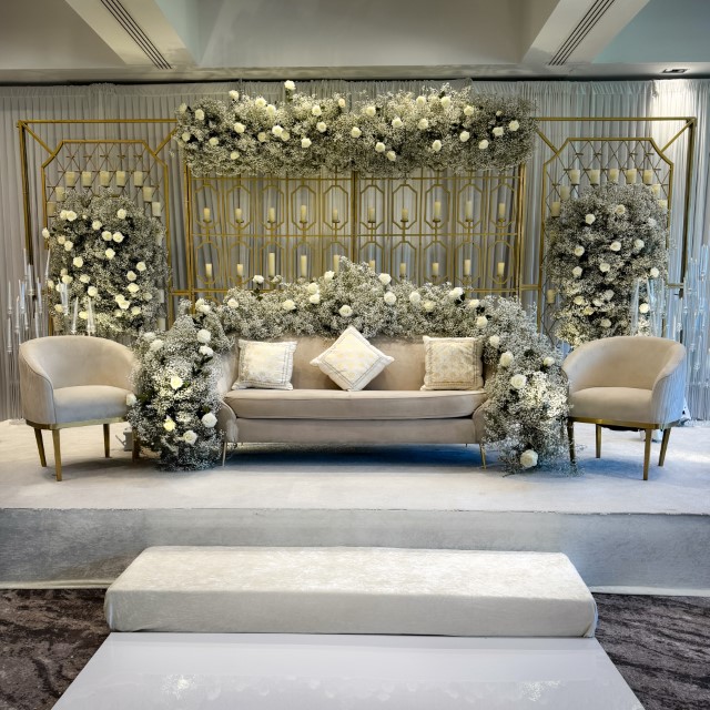 Candlewall-baby breaths (Custom)