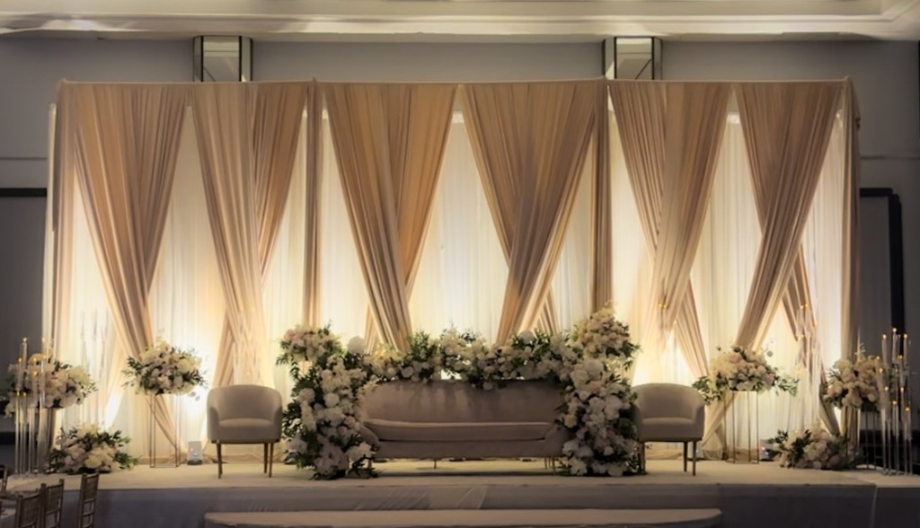 Drapes variation 3 (Custom)