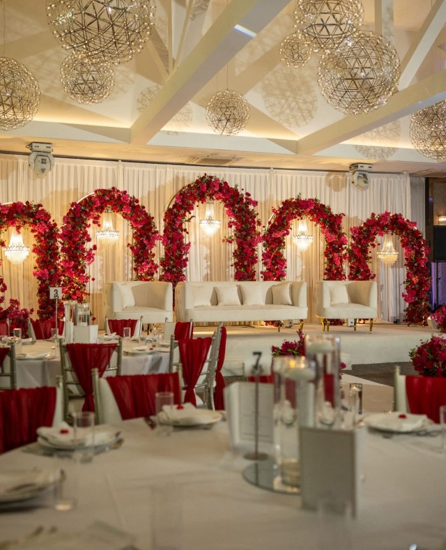 Gold arch variation 1 (Custom)