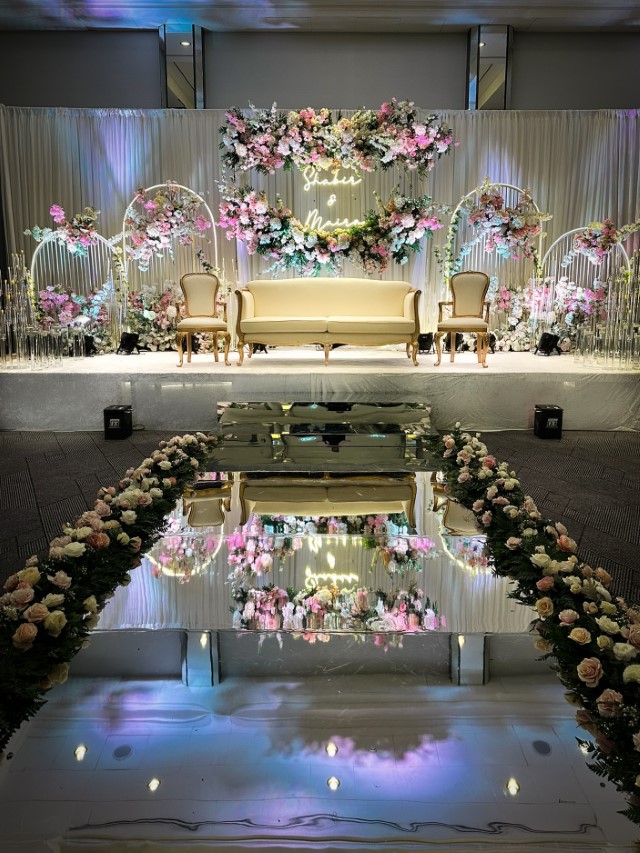 Gold arch variation 4 (Custom)