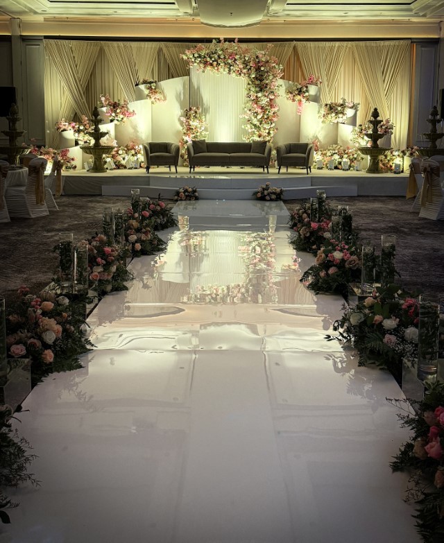 Luxe stage variation 5 (Custom)