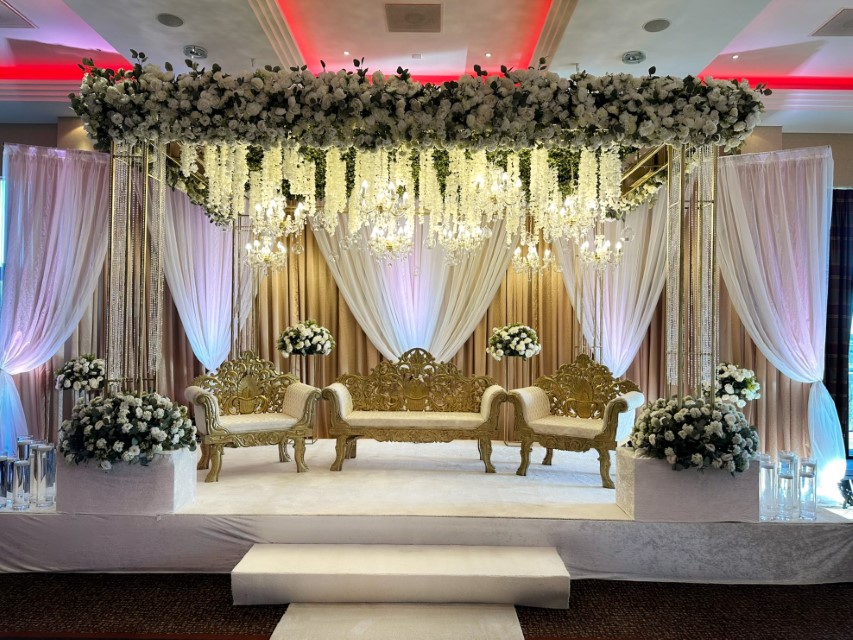 Mandap style stage variation 1 (Custom)