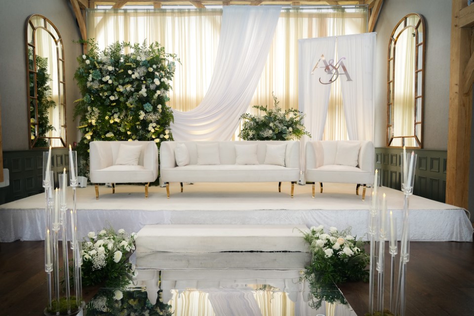 White drapery variation 1 (Custom)